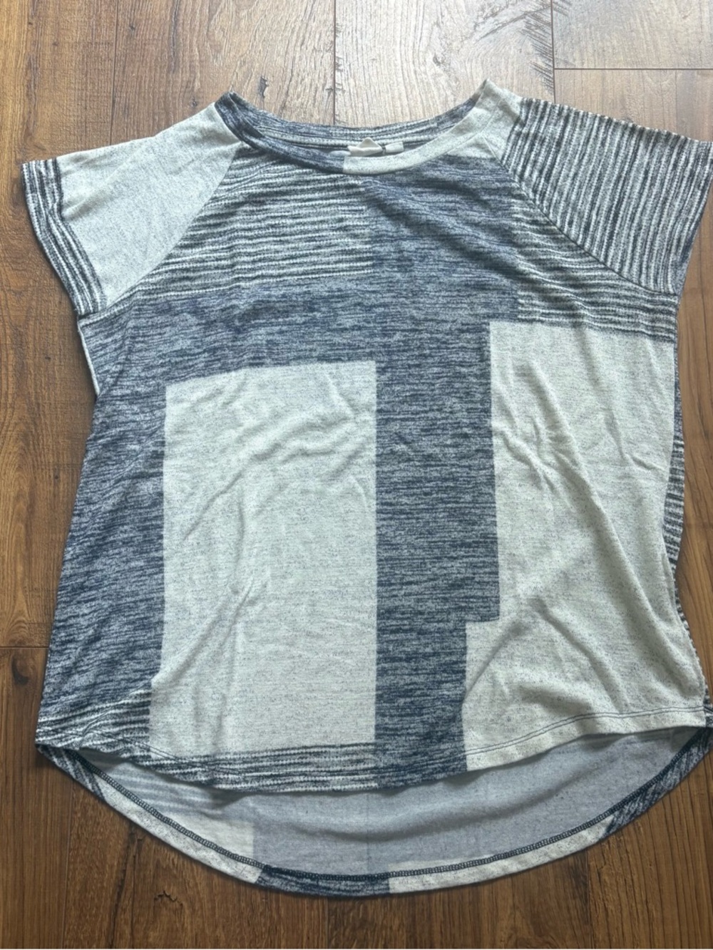 GAP Short Sleeve Colorblock Tee in Blue